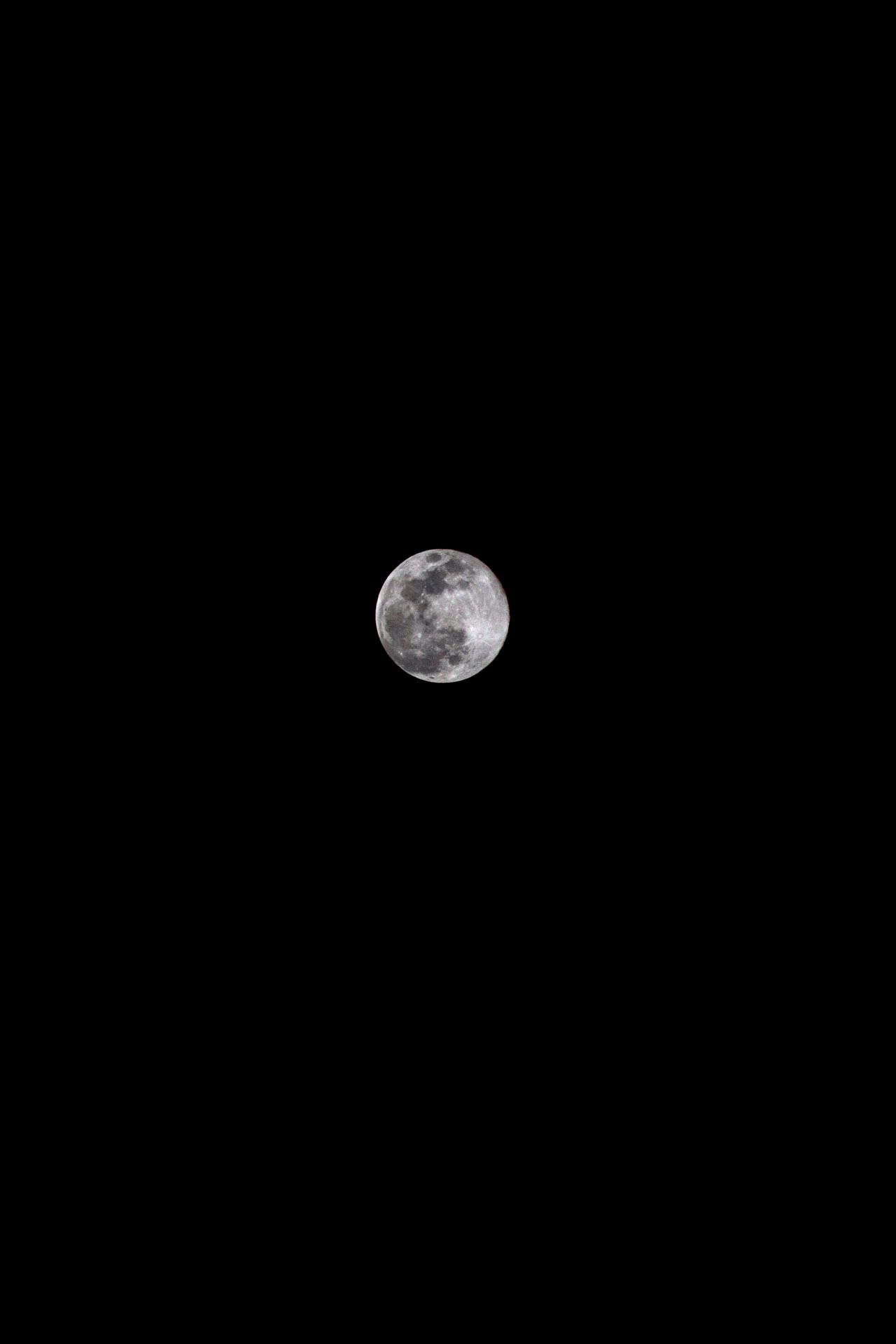 moon on dark night sky.